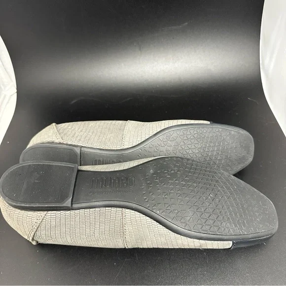 Women's Munro Danielle II Grey Lizard Print Nubuck/Patent Size 8 - Picture 6 of 6